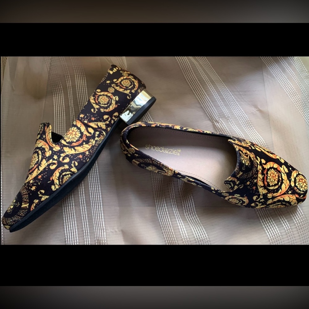 Shoe Dazzle Elegant Black and Gold Loafers - Picture 1 of 4